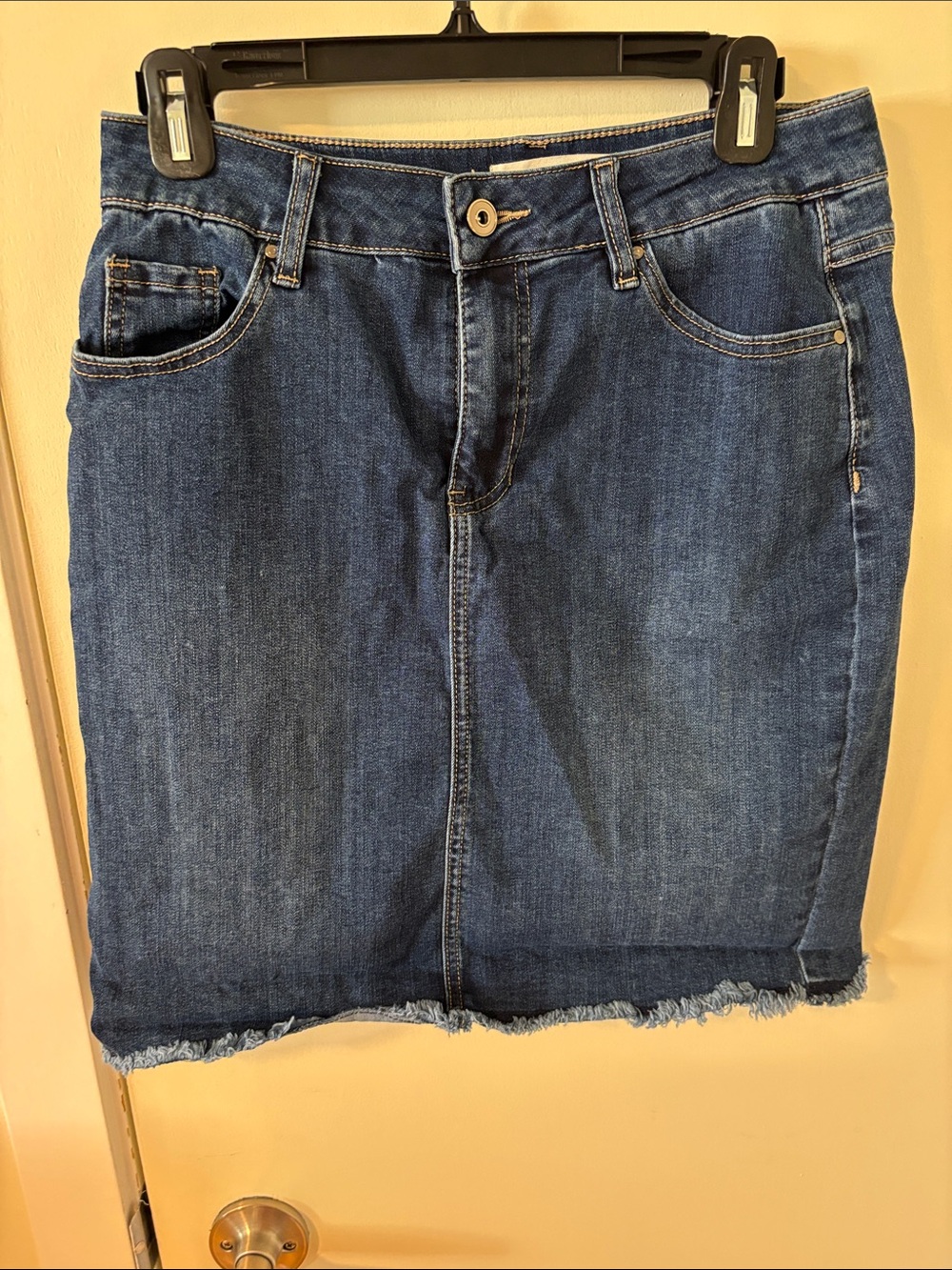 CHARLIE B Navy Denim Skirt with Contrast Stitching Inside Shorts Size 6